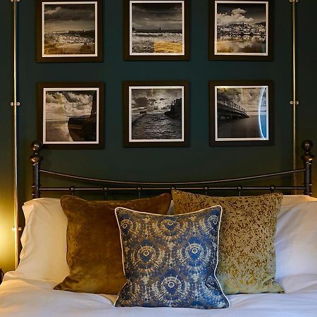 Boutique Fisherman'S Cottage In Old Town 스카버러 외부 사진