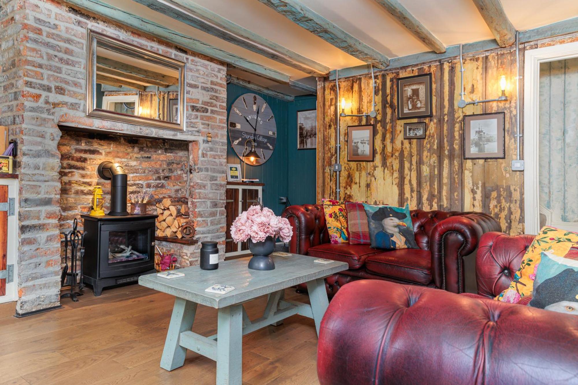 Boutique Fisherman'S Cottage In Old Town 스카버러 외부 사진
